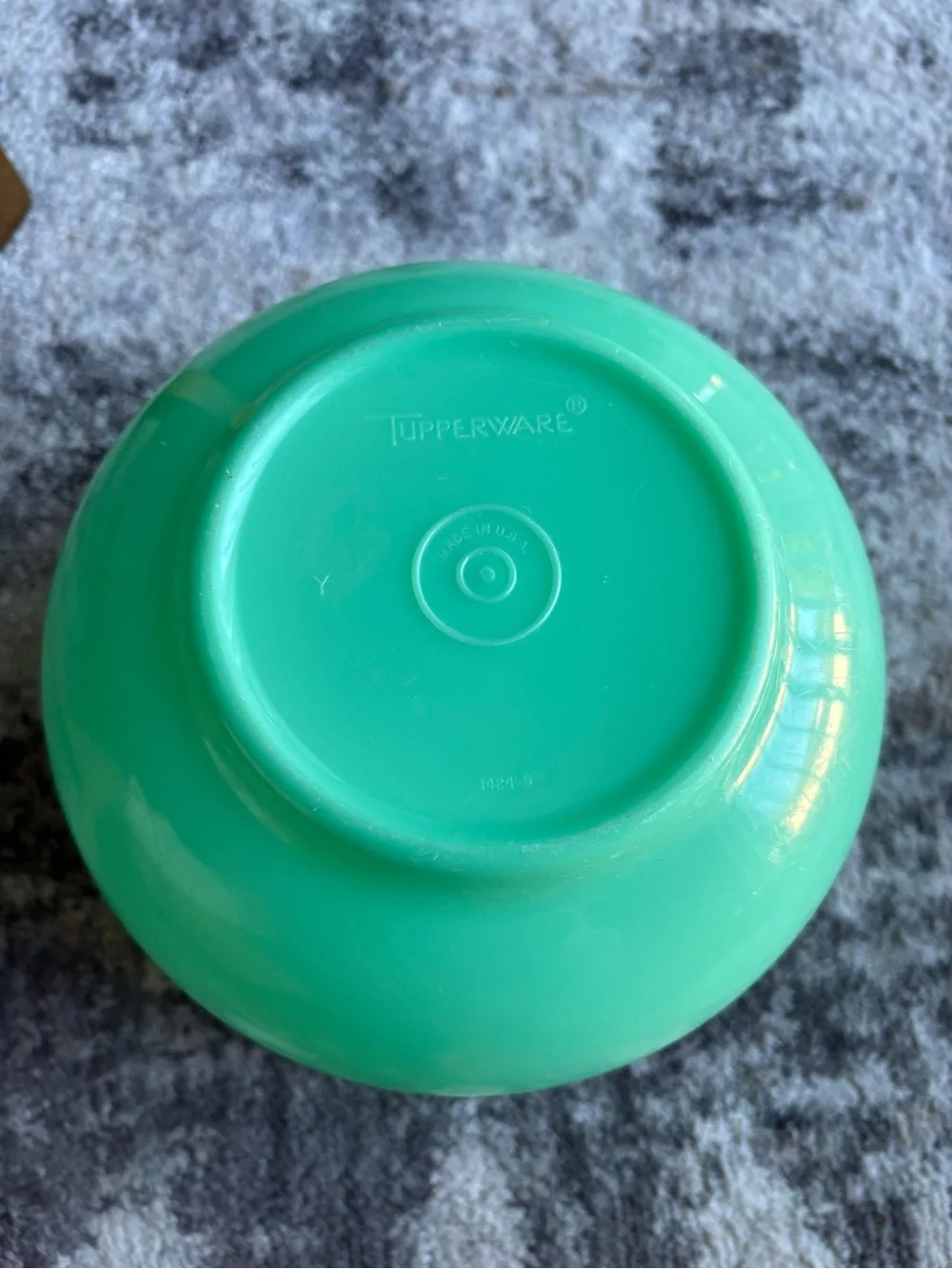 Tupperware Mint Green Salad Crisper Bowl with Inner Strainer